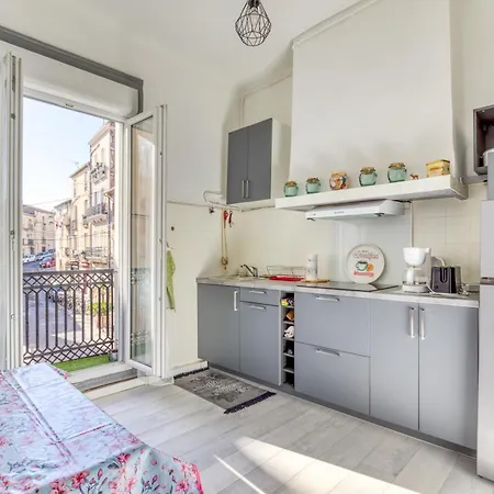 - Quartier Des Artistes Apartment